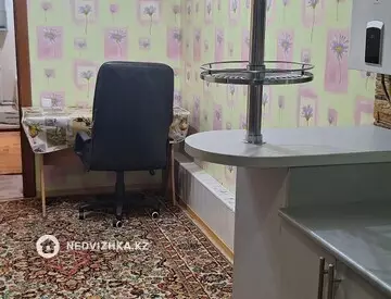 3-комнатная квартира, этаж 4 из 4, 74 м², На длительный срок