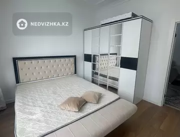 2-комнатная квартира, этаж 6 из 12, 55 м², На длительный срок