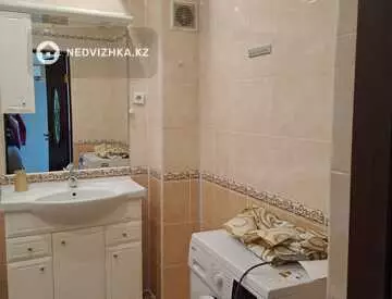 1-комнатная квартира, этаж 2 из 5, 54 м², На длительный срок