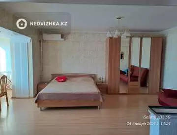 1-комнатная квартира, этаж 2 из 5, 54 м², На длительный срок