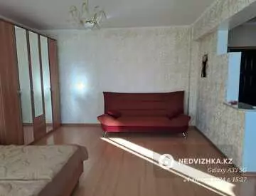 1-комнатная квартира, этаж 2 из 5, 54 м², На длительный срок