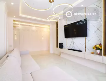 3-комнатная квартира, этаж 3 из 12, 90 м²