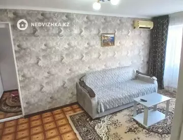 2-комнатная квартира, этаж 2 из 4, 48 м², Посуточно