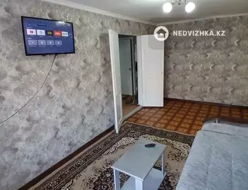 2-комнатная квартира, этаж 2 из 4, 48 м², Посуточно