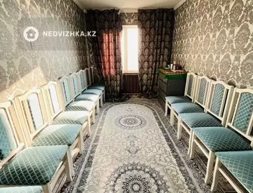 4-комнатная квартира, этаж 5 из 5, 74 м²