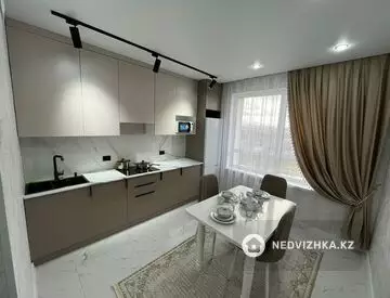 1-комнатная квартира, этаж 10 из 12, 38 м²