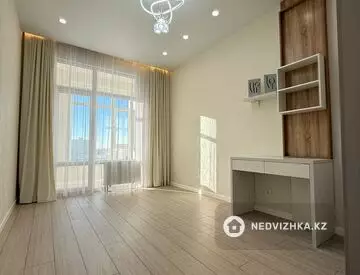 4-комнатная квартира, этаж 11 из 12, 92 м²