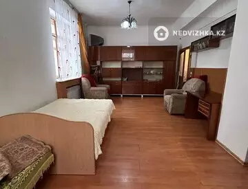 1-комнатная квартира, этаж 1 из 2, 45 м²