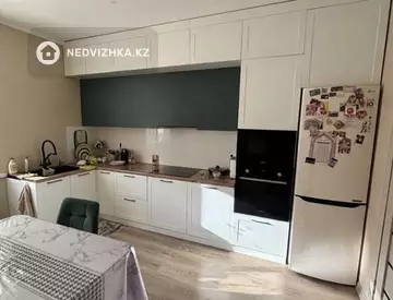 3-комнатная квартира, этаж 2 из 10, 86 м²