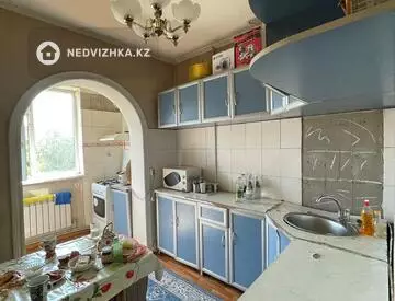 4-комнатная квартира, этаж 4 из 5, 88 м²