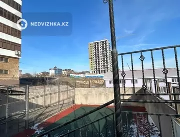 3-комнатная квартира, этаж 13 из 16, 141 м²