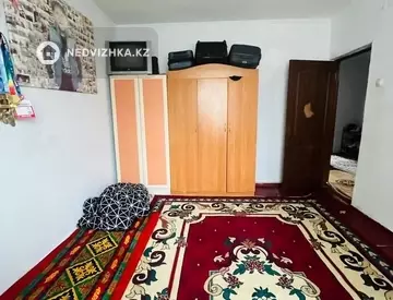 2-комнатная квартира, этаж 4 из 4, 60 м²