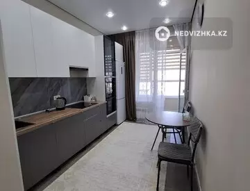1-комнатная квартира, этаж 12 из 12, 40 м²