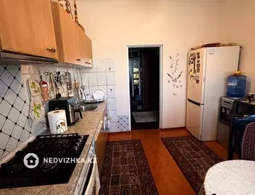 3-комнатная квартира, этаж 8 из 9, 106 м²