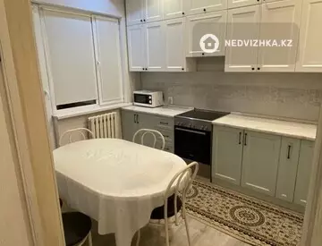3-комнатная квартира, этаж 7 из 15, 90 м², На длительный срок