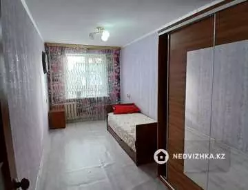 2-комнатная квартира, этаж 2 из 5, 50 м², На длительный срок