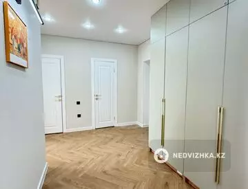 2-комнатная квартира, этаж 7 из 10, 70 м²