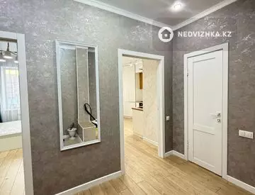 2-комнатная квартира, этаж 3 из 5, 65 м²