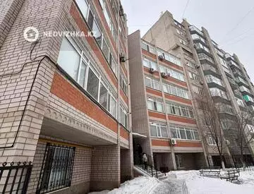 1-комнатная квартира, этаж 3 из 5, 60 м²