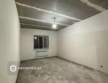 2-комнатная квартира, этаж 3 из 5, 77 м²