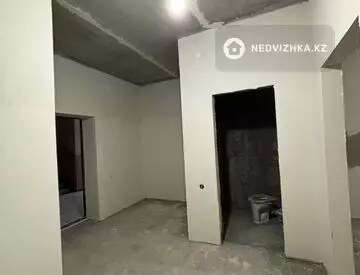 2-комнатная квартира, этаж 3 из 5, 77 м²