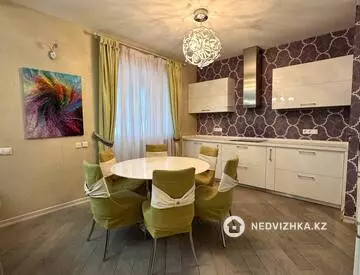 4-комнатная квартира, этаж 9 из 25, 125 м²