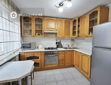 3-комнатная квартира, этаж 2 из 4, 80 м²