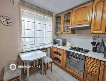 3-комнатная квартира, этаж 2 из 4, 80 м²