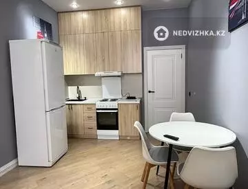 2-комнатная квартира, этаж 10 из 14, 45 м², На длительный срок