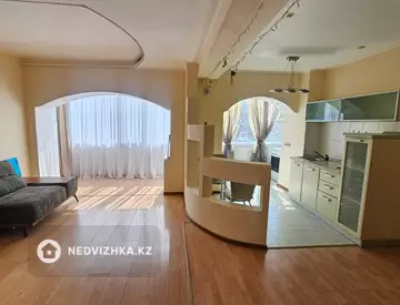 2-комнатная квартира, этаж 3 из 5, 58 м²