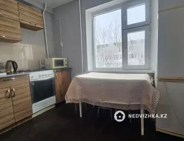 2-комнатная квартира, этаж 4 из 5, 46 м²