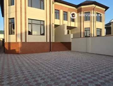 8-комнатная часть дома, 5 соток, 527 м²