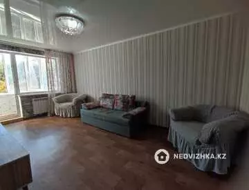 2-комнатная квартира, этаж 3 из 5, 45 м², На длительный срок