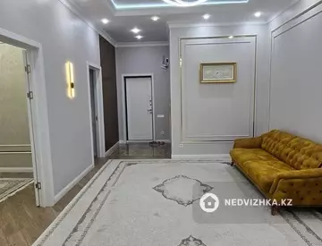 4-комнатная квартира, этаж 1 из 10, 141 м²