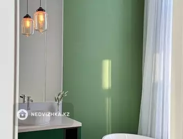 4-комнатный дом, 10 соток, 240 м²