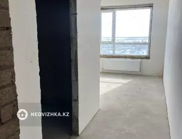 3-комнатная квартира, этаж 8 из 9, 85 м²