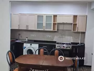 3-комнатная квартира, этаж 3 из 9, 90 м², На длительный срок