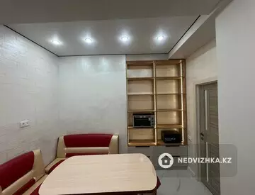 3-комнатная квартира, этаж 7 из 9, 89 м², На длительный срок