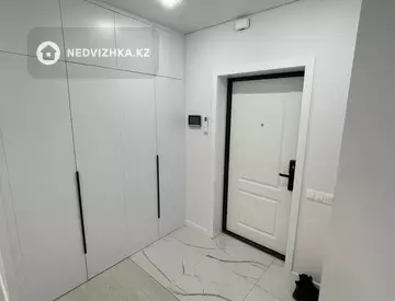 3-комнатная квартира, этаж 13 из 19, 95 м²
