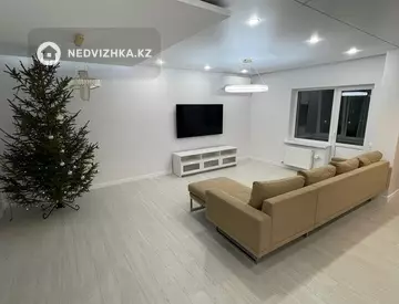 3-комнатная квартира, этаж 13 из 19, 95 м²