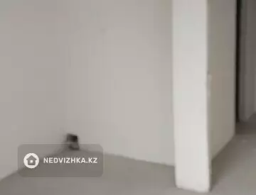 2-комнатная квартира, этаж 9 из 10, 48 м²