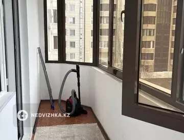 2-комнатная квартира, этаж 4 из 9, 68 м², На длительный срок