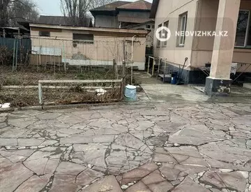 6-комнатная квартира, этаж 1 из 2, 180 м²