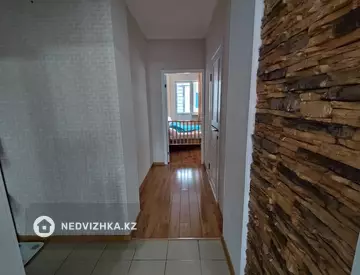 2-комнатная квартира, этаж 3 из 9, 71 м²