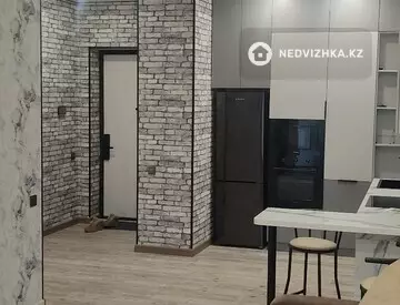 2-комнатная квартира, этаж 2 из 12, 60 м², Посуточно