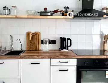 1-комнатная квартира, этаж 2 из 5, 36 м², На длительный срок