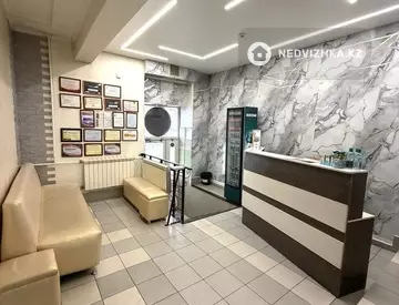 Офис, этаж 1 из 1, В жилом доме, 72 м²