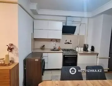 1-комнатная квартира, этаж 2 из 7, 52 м²