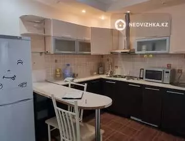 2-комнатная квартира, этаж 14 из 17, 53 м², На длительный срок