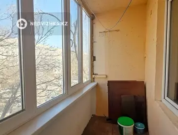 2-комнатная квартира, этаж 4 из 5, 52 м²